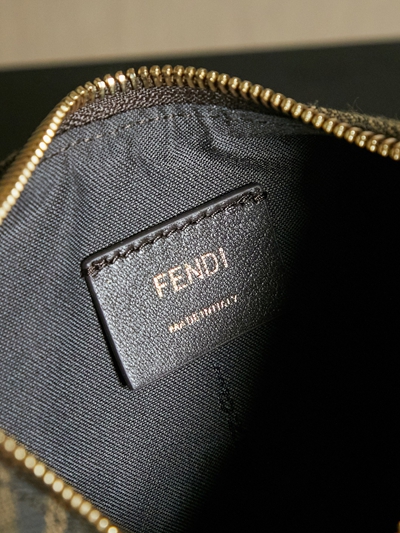 フェンディバッグ全体デザイン